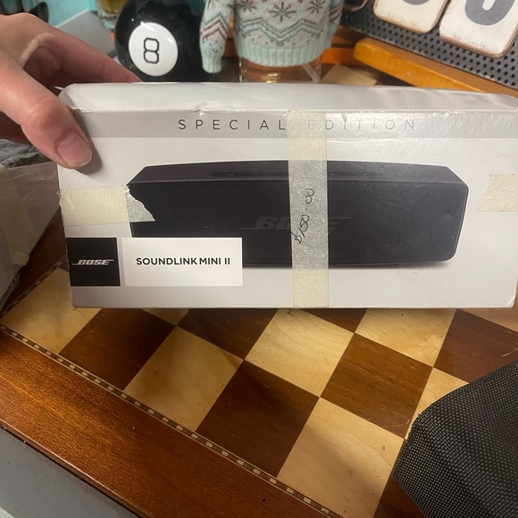 Live Big. Go Mini. The SoundLink Mini II Special Edition Bose - Picture 4 of 11